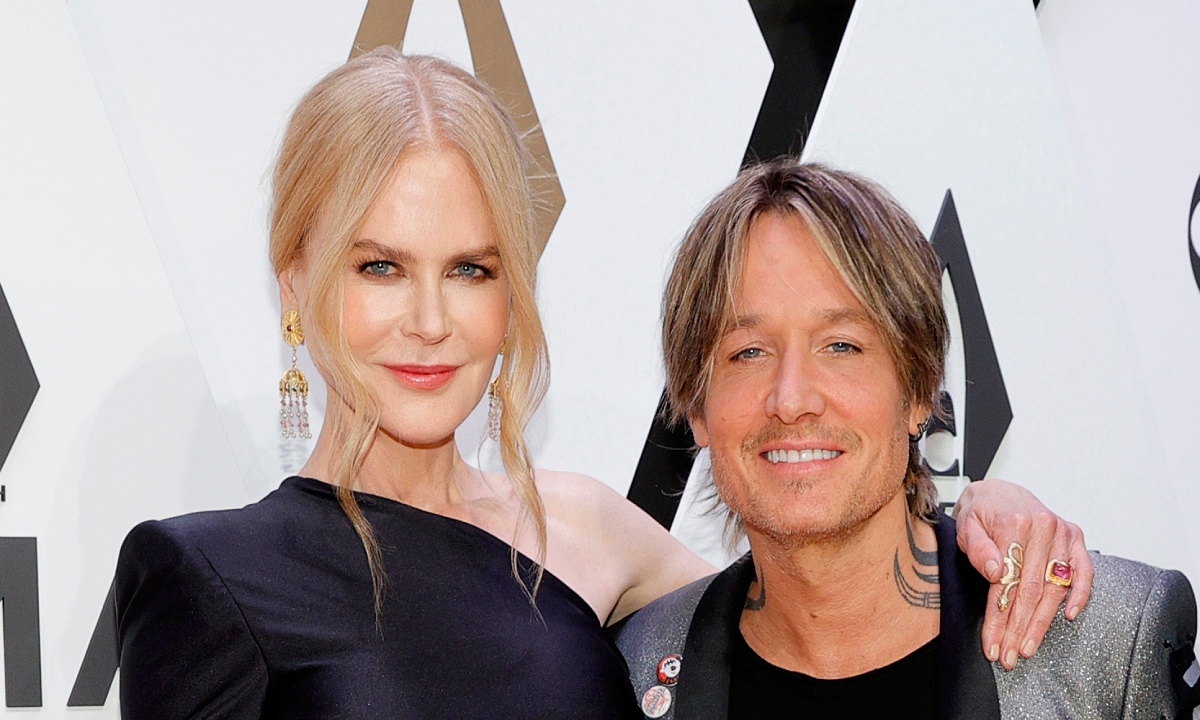 Nicole Kidman sends temperatures soaring in a bikini for romantic beachside snapshot with Keith Urban