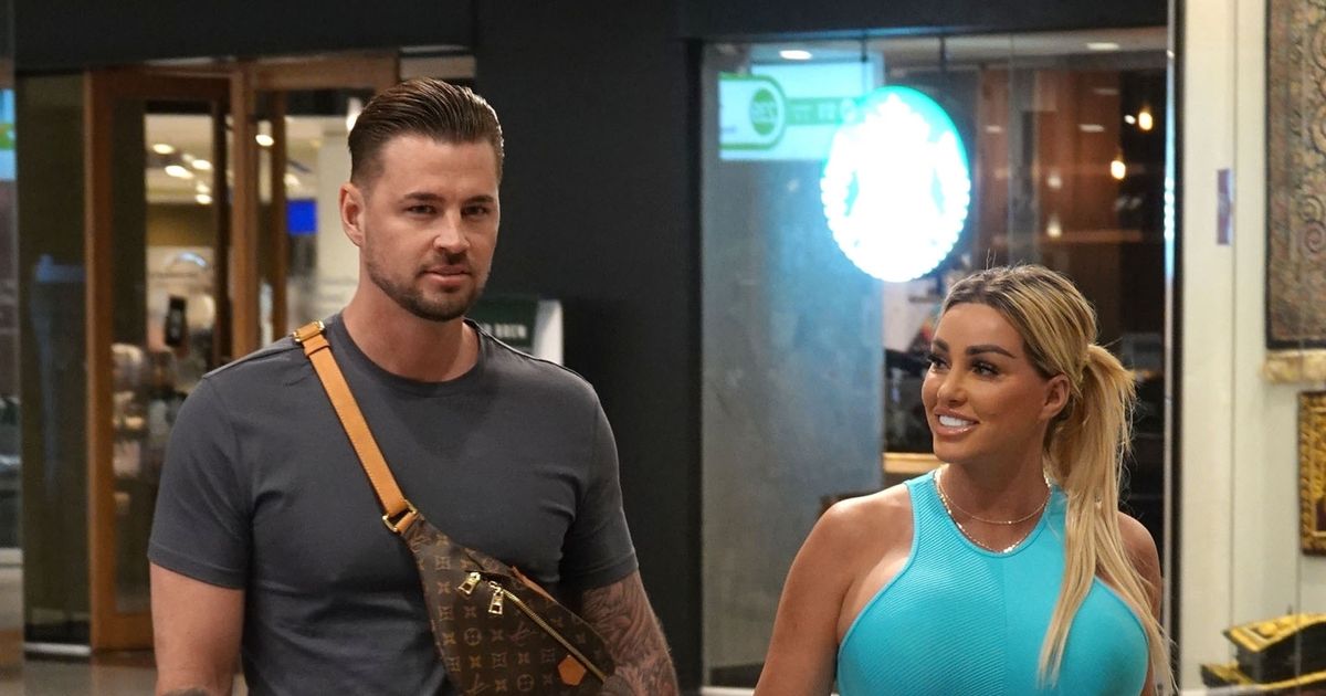 Katie Price and Carl Woods ‘look worlds apart on mismatched Thai date night’