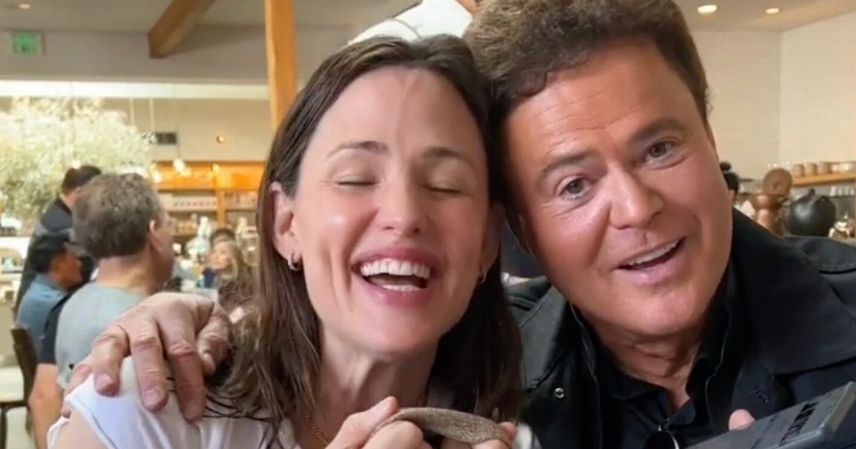 Jennifer Garner surprised by Donny Osmond at early 50th birthday dinner celebrations