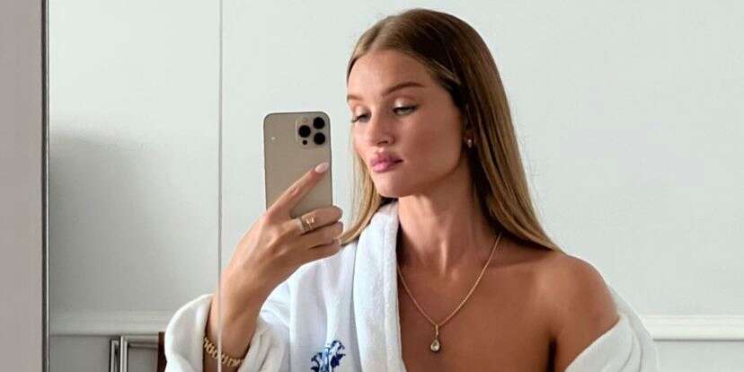 Rosie Huntington-Whiteley Takes Selfie While Breastfeeding Daughter