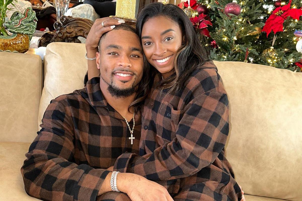 Simone Biles and Fiancé Jonathan Owens Snuggle Up in Matching Plaid PJs on Christmas