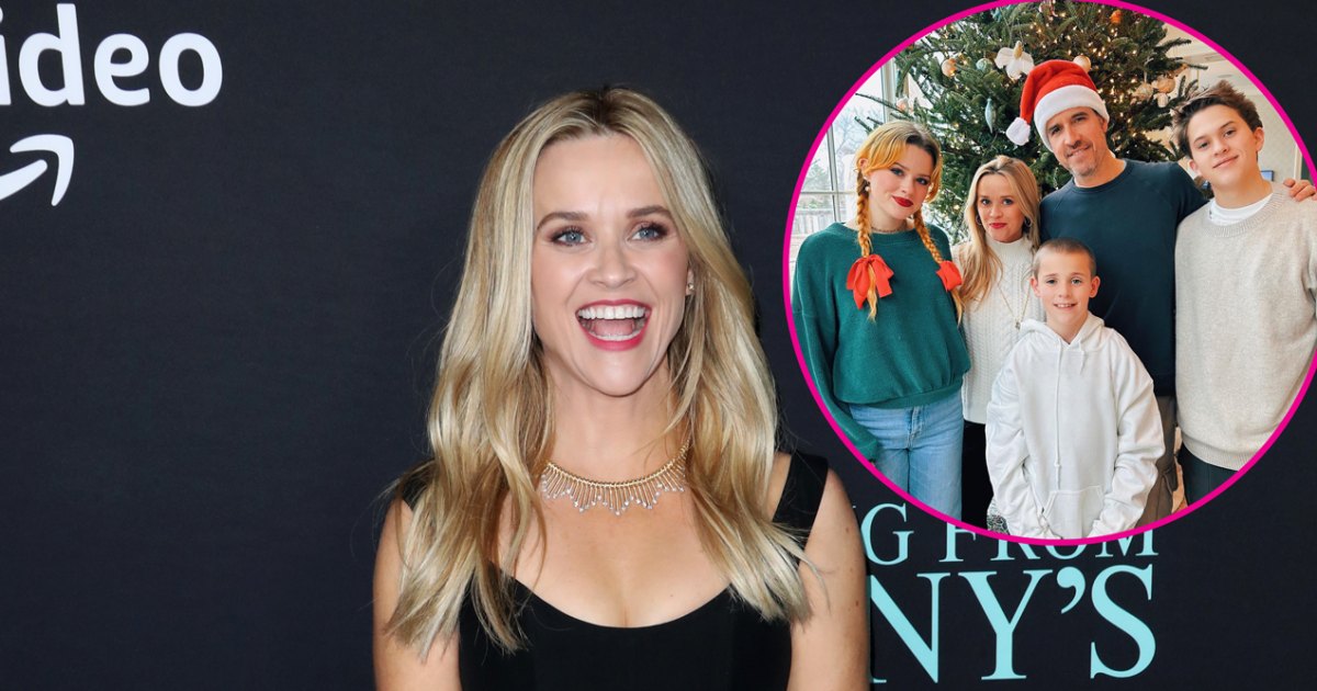 Reese Witherspoon Poses With Her 3 Look-Alike Kids: Photo 