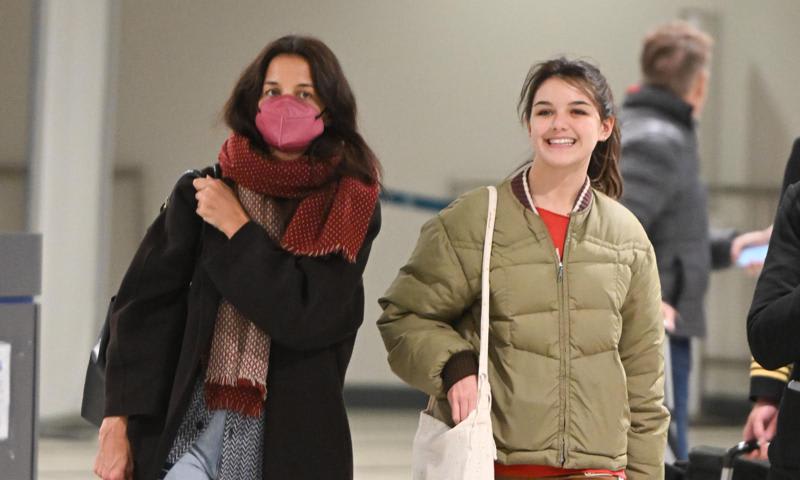 Katie Holmes & Suri Cruise spotted at the airport