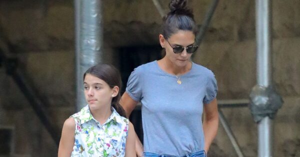 Katie Holmes wants to 'protect' Suri as Tom Cruise has 'nothing to do' with her