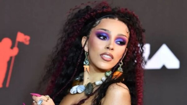 Doja Cat’s latest post confuses netizens; Fans wonder if she is releasing new music or shading someone