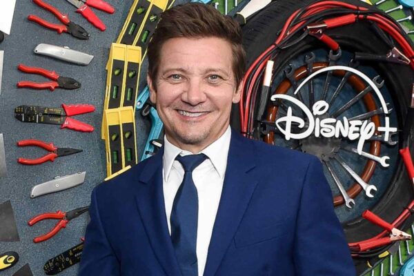 Jeremy Renner Revisits ‘Amazing’ Hospital Staff Who ‘Saved My Life’