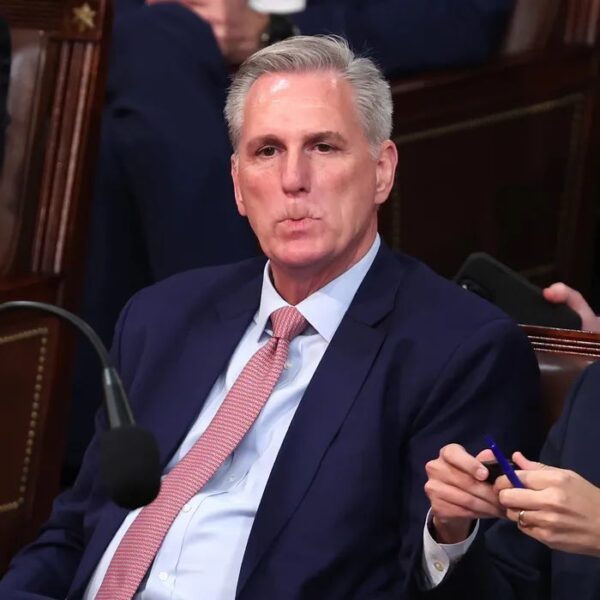 @therecount Has Kevin McCarthy considered suing his plastic surgeon?

Looks like if Khloe Kardashian had used Donda West’s doctor https://t.co/jrVxjbsEcW