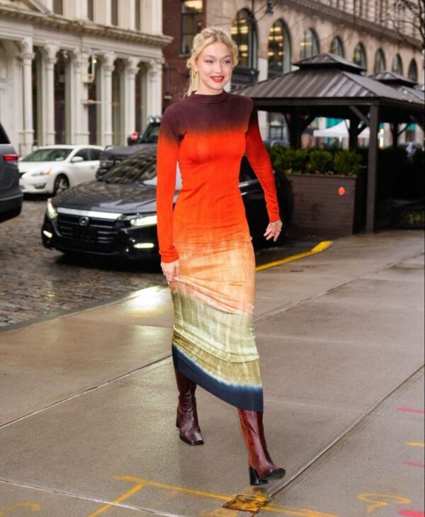 still obsessed with gigi hadid in the altuzarra rhea hand dyed dress, it reminds me of mark rothko’s work. https://t.co/PNsjbmUmcV