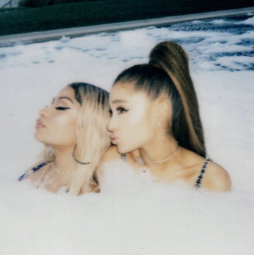 .@NICKIMINAJ mentions Ariana Grande on @onamp when being asked if she still talks to Ari. 

“I’ll always talk to Ariana. I’ll always love Ari.” https://t.co/aVOW1GgGXs