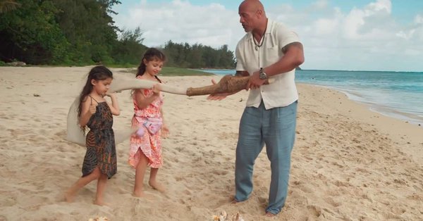 Dwayne Johnson Teases His Performance as Maui in 'Moana' Live Action Movie: 'I'll Give It All I Got'  https://t.co/z7jHQRT0MT