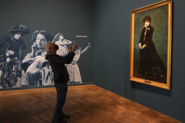 Paris exhibit celebrates ‘first celebrity’ Sarah Bernhardt