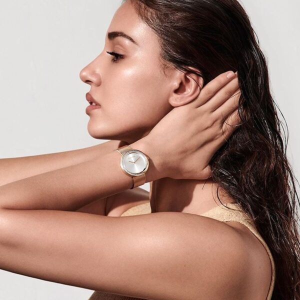 Calvin Klein watches today unveils its latest campaign in India starring Disha Patani. .Head to our website for more information. The link is in the Bio!.#dishapatani #Bollywoodactress #calvinkleinwatches pic.twitter.com/97eC3MDbUJ