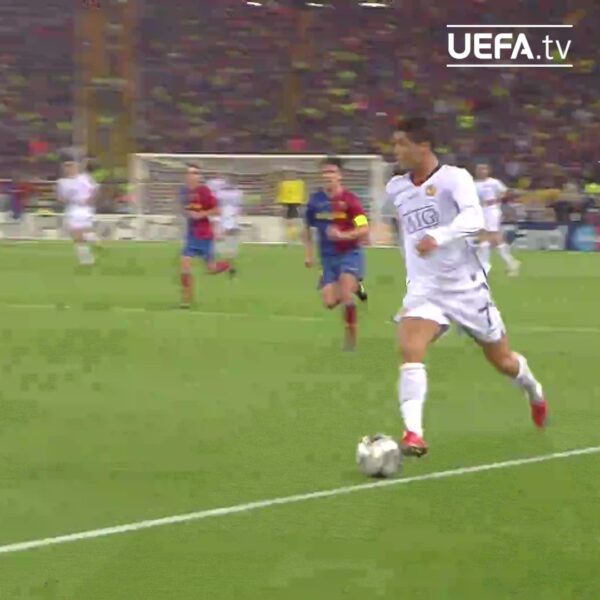 La technique, les dribbles… Cristiano Ronaldo. ✨🐐 🎥 (@ChampionsLeague) pic.twitter.com/qWQFJxe7Xj