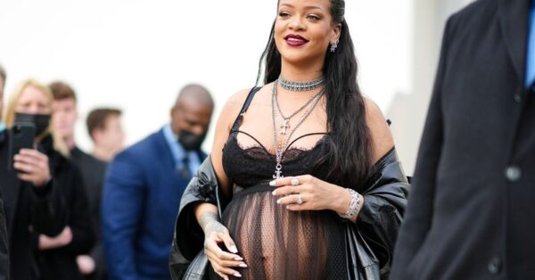 Rihanna and Kourtney Kardashian have been showing off their bare pregnant bellies for the cameras. And while this mom applauds them, don't expect to see my bump in a crop top.