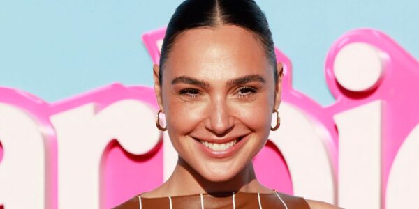 Gal Gadot Flashes Sideboob And Sculpted Legs In Minidress IG Pics