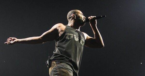 Review: Drake thrills Seattle fans at first of back-to-back arena shows