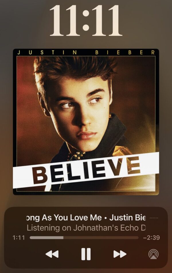 still hits ? I remember I used to be so obsessed and in love with justin bieber when I was like 8 and I never even heard of the word gay pic.twitter.com/f189JITsD4