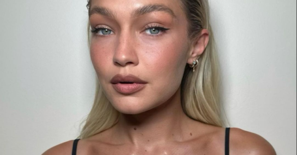 H Gigi Hadid με το πιο άνετο και σικ σύνολο στη Νέα Υόρκη