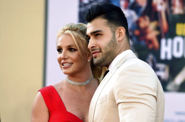 Britney Spears divorce; broadcast, cable TV viewing falls below 50%; more: Buzz