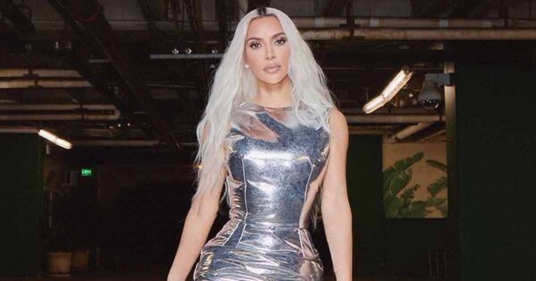 Kim Kardashian Once Flashed Her Underwear But Handled The Wardrobe Malfunction Like A Pro In A S*xy Thigh-High Slit Gown, Proving She's The Real Queen Of The MET Gala!