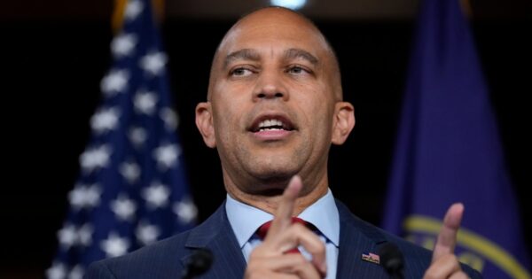 Hakeem Jeffries says House Republicans are in a ‘civil war’