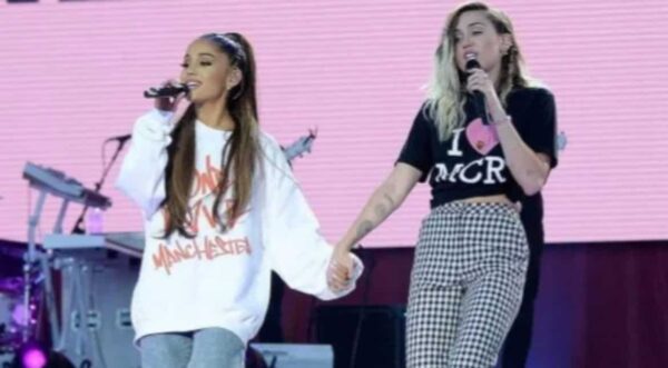 When Miley Cyrus flirted with Ariana Grande during 2015 duet