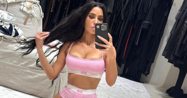 Kim Kardashian Accused of Being 'Obsessed' With Herself After Sharing 'Ridiculous' Selfies