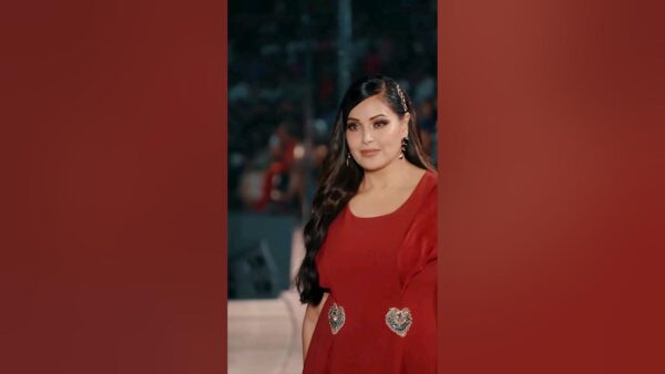 #bipasha_basu slays in a red dress as she walks the ramp at #lakméfashionweek #shortvideo #shorts