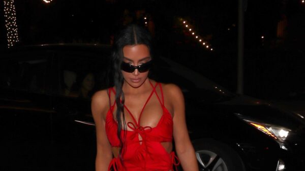 Kim Kardashian's A-List B-Day Bash, Plus: Khloé's Startling Kim Mask!