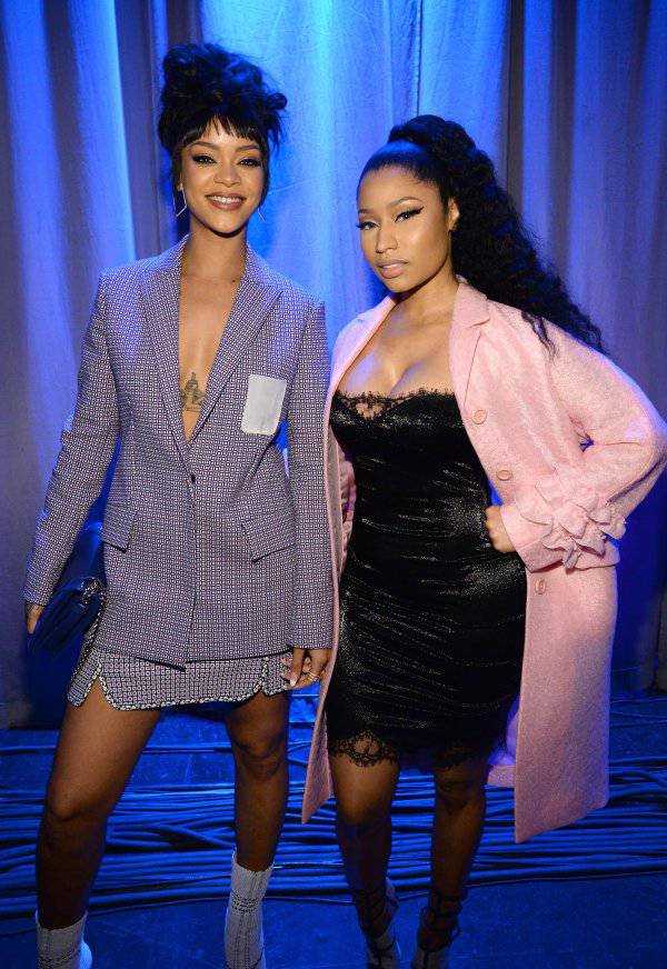 Nicki Minaj is now the female artist with the most songs to spend 20+ weeks on the Billboard Hot 100 (45) surpassing Rih…