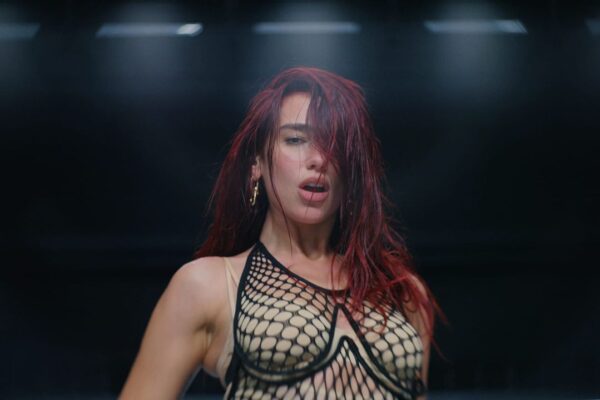 ? “Houdini” de Dua Lipa debuta en el puesto #2 de la lista oficial de sencillos del Reino Unido “UK Singles Chart”.

— Es la #14…