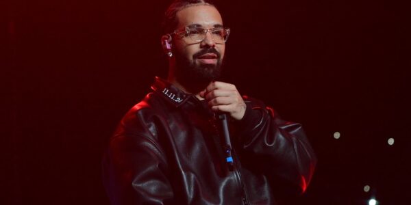 Drake's 'For All the Dogs' Returns To No. 1