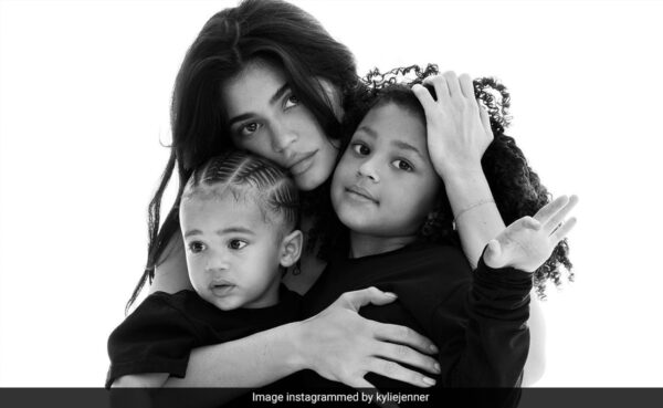 Kylie Jenner’s Thanksgiving Family Portrait With Daughter Stormi Webster And Son Aire Webster Is Adorable Enough To Be Framed For The Living Room Wall