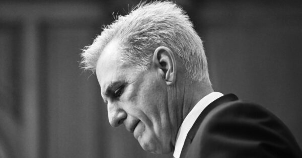 Kevin McCarthy officially submits his two-week notice of resignation