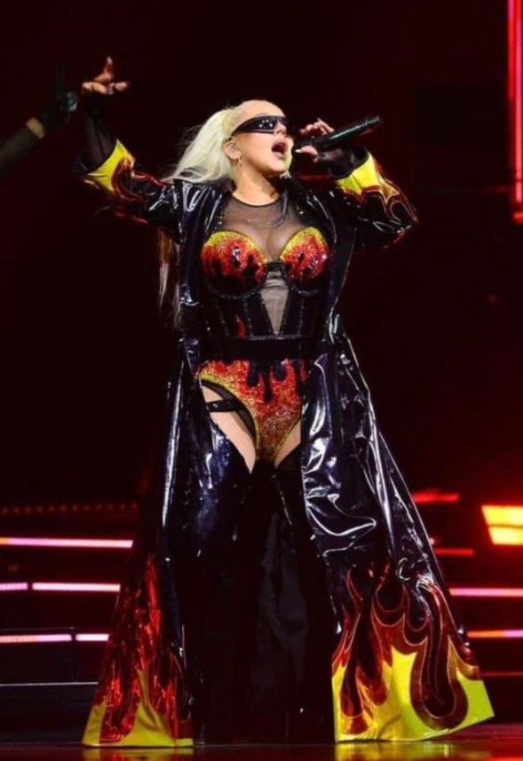 Christina Aguilera's Concerts: 5 Ways They Undoubtedly Establish Her as the Pop Icon We've Longed For