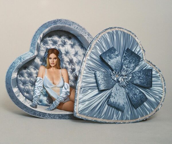 Our @SKIMS Valentine LANA DEL REY. Music’s queen of hearts @honeymoon opens our dedicated Valentine’s Shop on Tuesday, J…