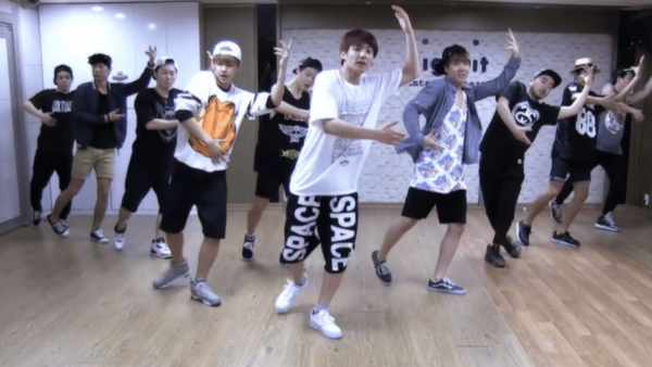 BTS Jungkook, Jimin, V, And Others Embody SRK’s Charm As They Dance To Tumhe Jo Maine Dekha