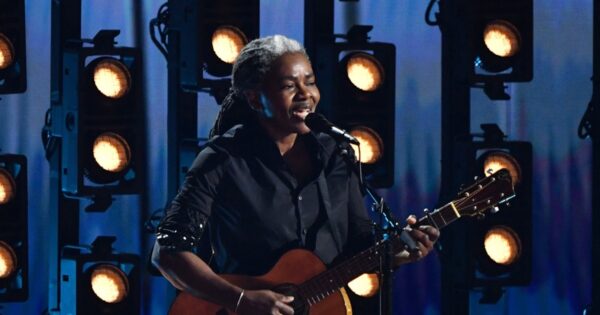 Tracy Chapman is again riding ‘Fast Car’ to the top of the charts