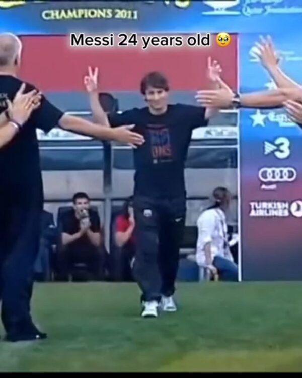 Messi năm 24 và Messi năm 37 tuổi. Thời gian nhanh thật ????