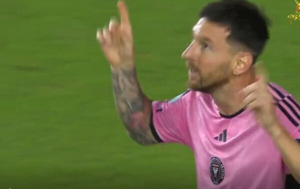 VÀOOOOOOOOO Messi nâng tỷ số lên 2-0 sau đường chuyền tuyệt vời của đồng đội ????