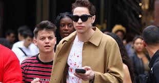 Pete Davidson doles out 'hundreds of thousands' to Bupkis staff …