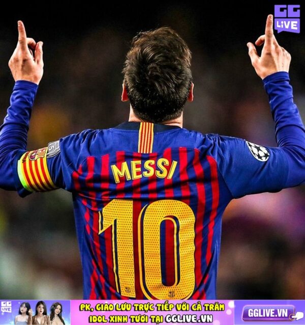 Ngày này 16 năm trước, Lionel Messi chính thức khoác áo số 10 tại Barcelona. ❤️ Huyền thoại ra đời từ đây ????