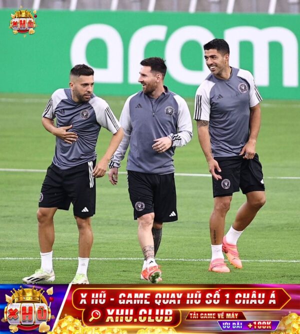 Leo Messi, Busquets, Jordi Alba & Suarez tập luyện trước trận tứ kết Cúp vô địch Concacaf vào ngày mai với Monterrey. ????…