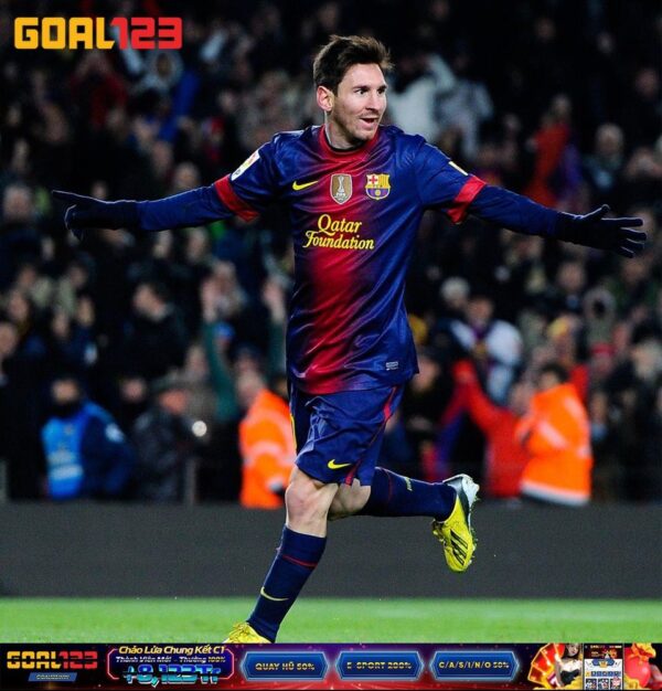 ????Messi năm 2012 ‼ • Manchester United ghi 85 bàn thắng • PSG ghi tổng cộng 86 bàn • Chelsea ghi 87 bàn thắng…