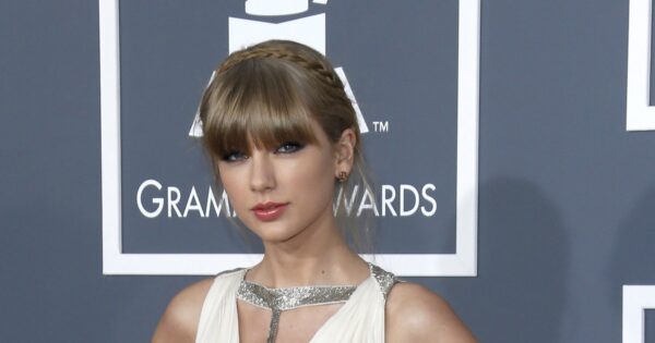 Taylor Swift’s Best Red Carpet Looks From Cowboy Boots to Oscar de la Renta Gowns