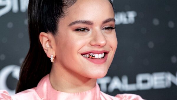 #Belleza #NovaMás La tendencia de los dientes metálicos a la que se suma Rihanna: una moda pasajera con efectos secundarios https://t.co/za1W6RBWly https://t.co/0xOnSJsdvo