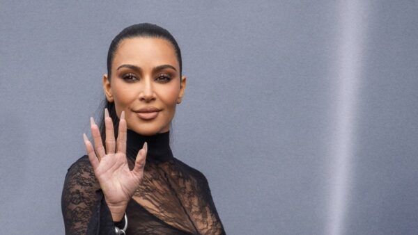 Kim Kardashian Brought Back Her Icy Blonde Hair and Dark Roots Just Before the 2024 Met Gala https://t.co/gwSnBxrs9w https://t.co/rD0MO41IaD
