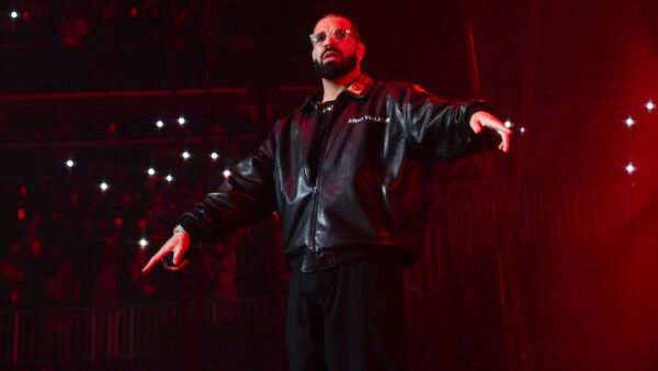 Drake Offered Fan Divorce Help In Video From Jersey Show