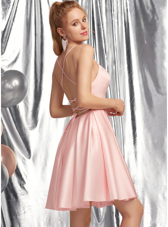 [CA$ 121.00] A-line Square Short/Mini Satin Prom Dresses