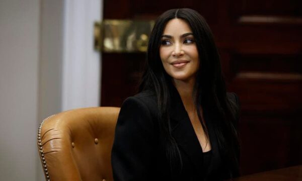 Kim Kardashian sits at roundtable discussion with VP Harris